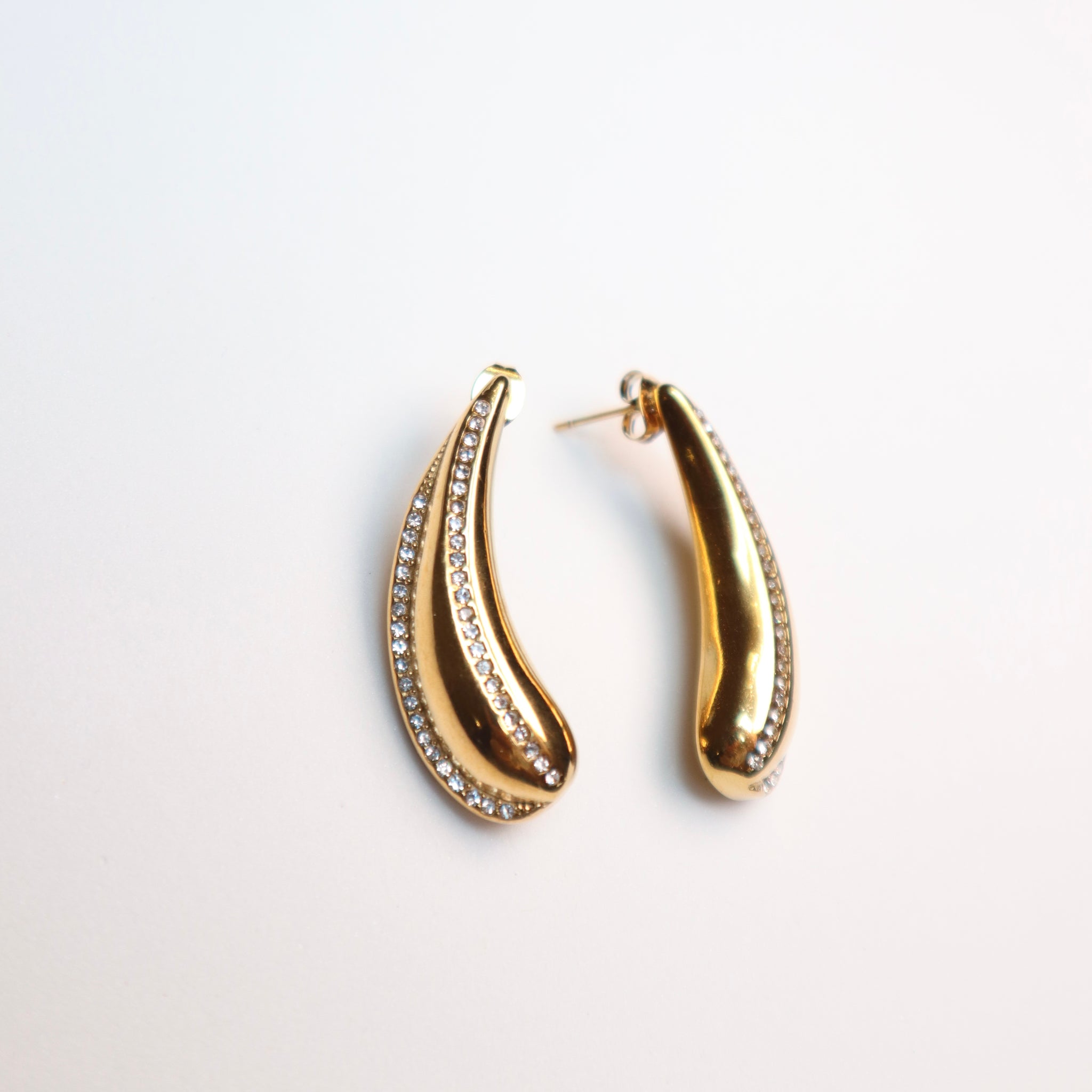 Orecchini goccia con zirconi